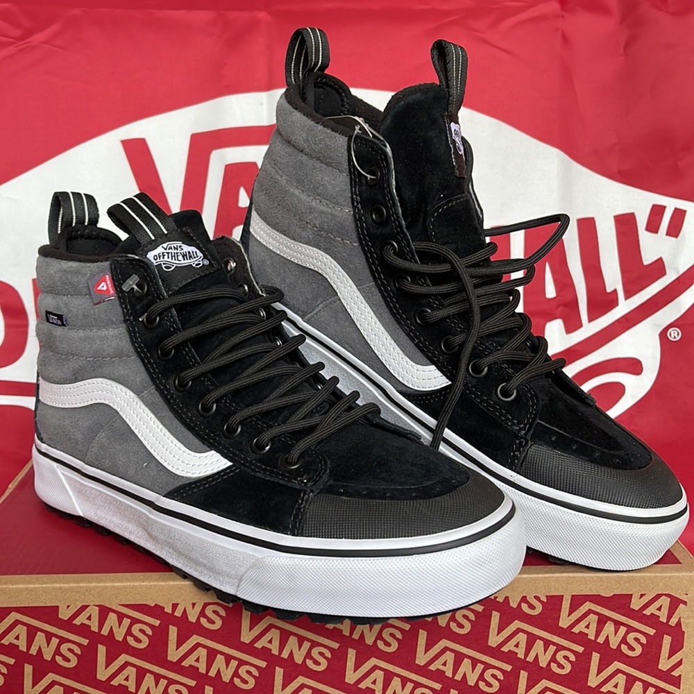 Vans WMNS Sk8-Hi Mte-2
Pewter/Black
VN0A5KYCPBQ
boots - sneakers - Picture 5 of 16